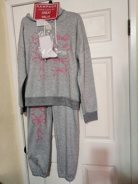 Rampage Gray Fleece Set with Pink Bow Accents